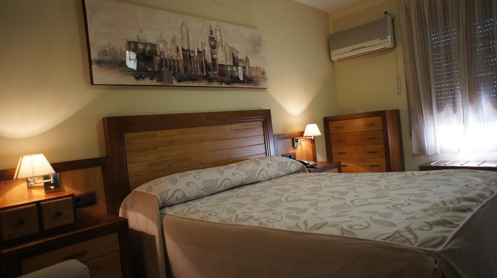 Hotel Puente Romano Alcântara Quarto foto