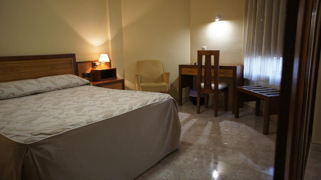 Hotel Puente Romano Alcântara Quarto foto